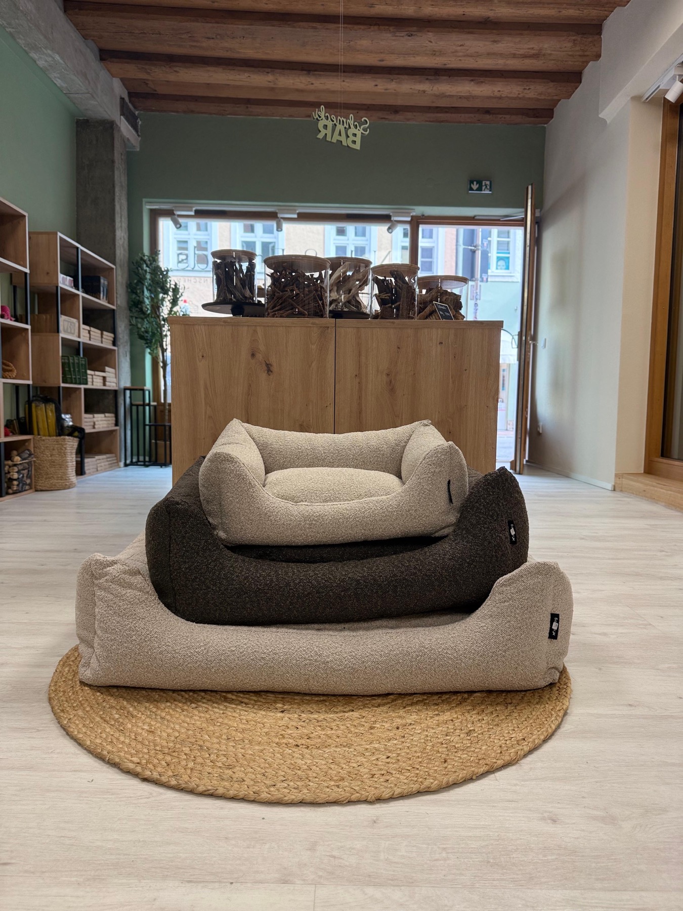Ladeninterieur von Nala & Friends mit Hundebetten